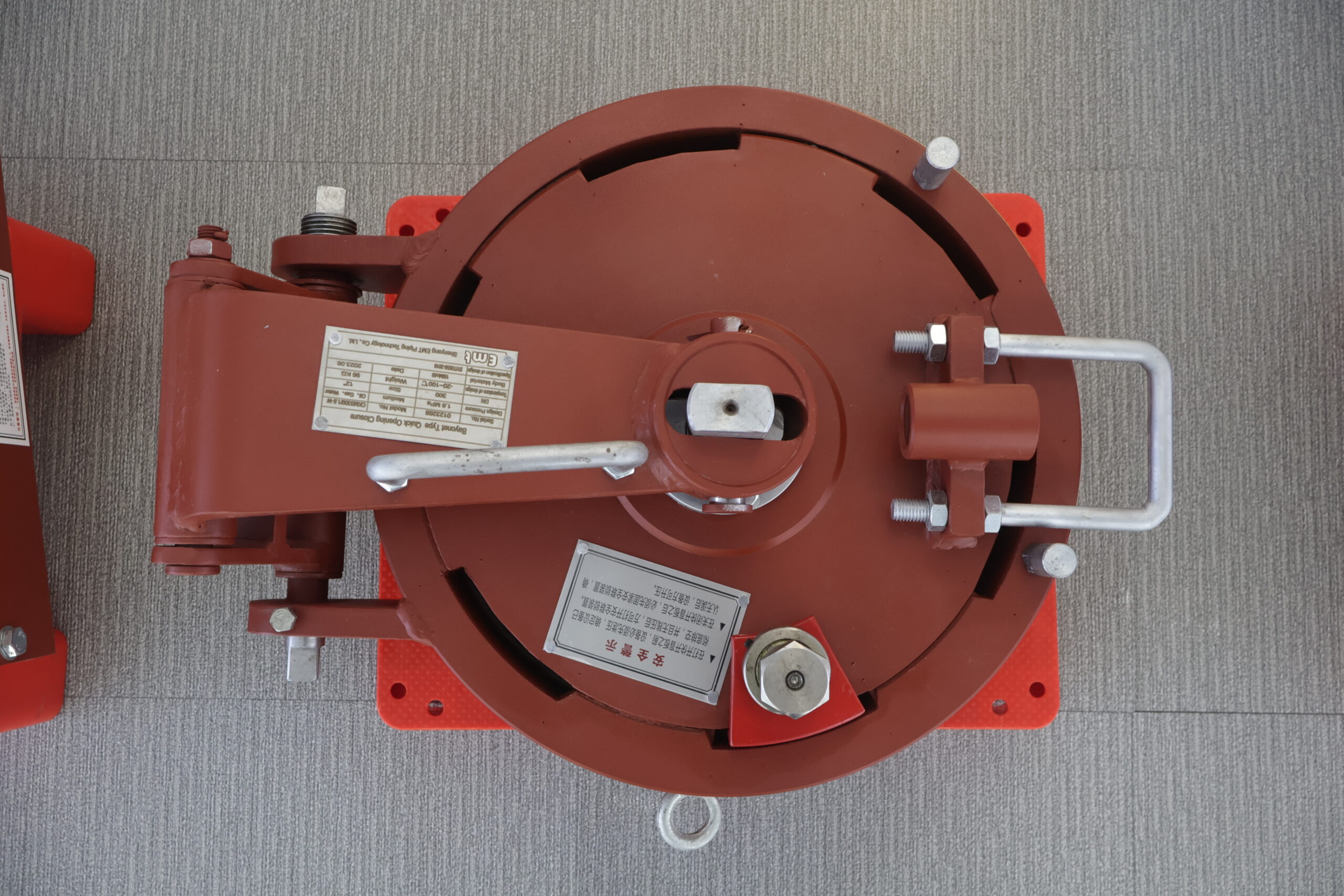 IMG_2878 quick opening closure